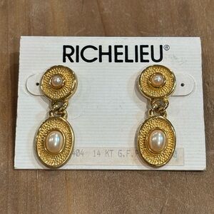 Richelieu faux pearl gold tone drop earrings vintage